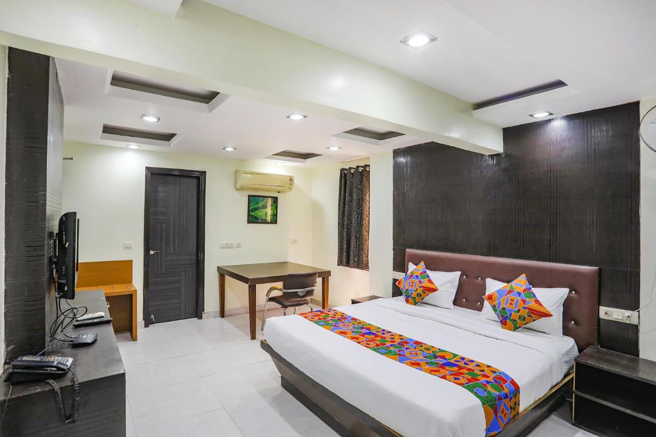 Fabhotel Trio Continental Patel Nagar Yeni Delhi Dış mekan fotoğraf
