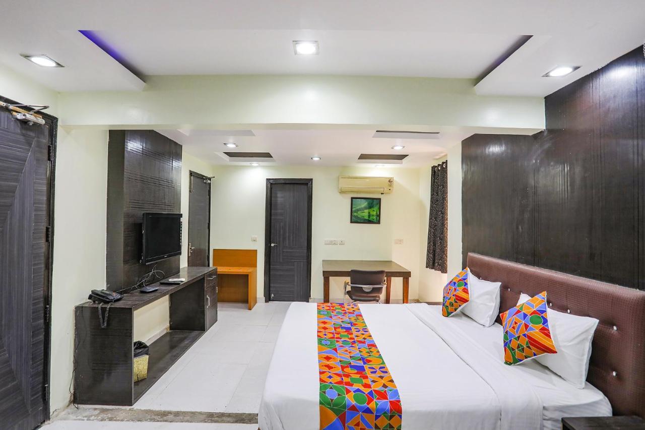 Fabhotel Trio Continental Patel Nagar Yeni Delhi Dış mekan fotoğraf